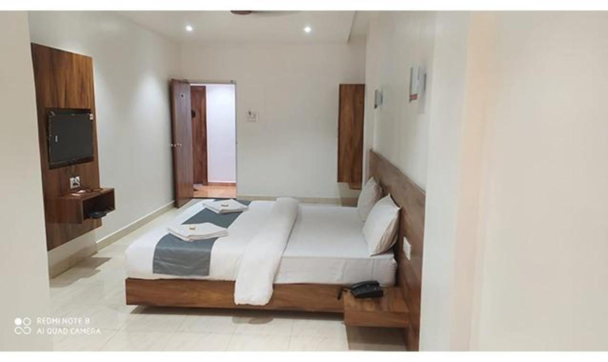 Fabhotel Omkar Pride Pune Exterior foto